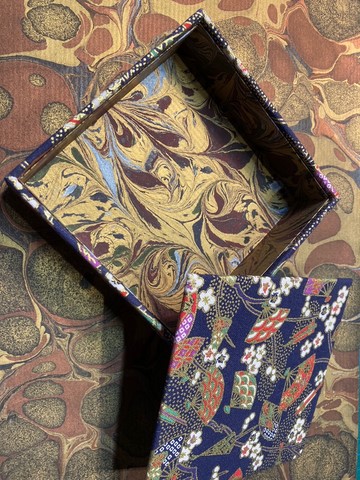 boîte tissu et papier marbré